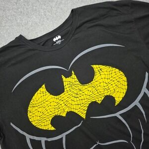 DC Comics Men's XXL Batman Costume Shirt with Detachable Cape Classic Bat Logo
